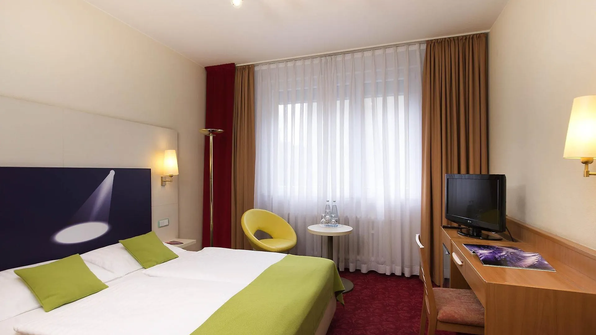 Ibis Styles Berlin An Der Oper Hotel Germany